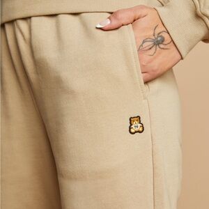 Teddy Fresh women’s classic sweatpants sz L